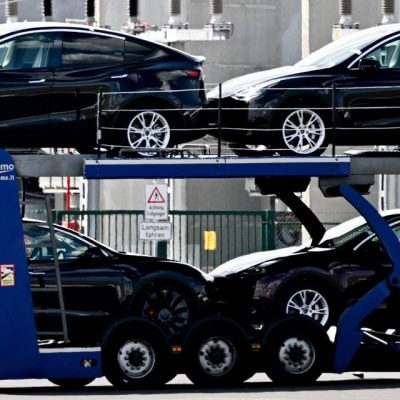 Tesla, Saudi Arabia in Early Talks for EV Factory